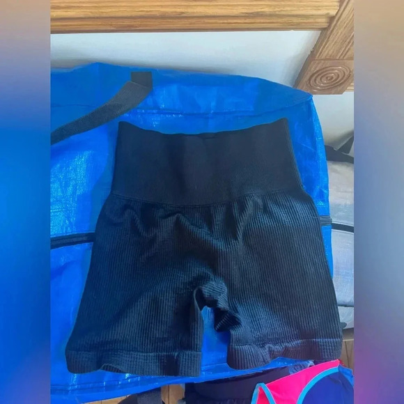 Colsie - Biker Shorts - Picture 1 of 3